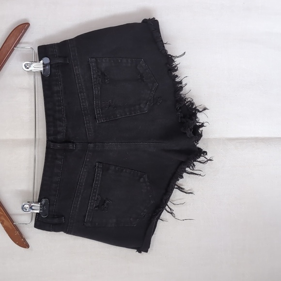 Forever 21 Black Denim Midrise Shortie Cut-off Shorts Size Small - Picture 4 of 5